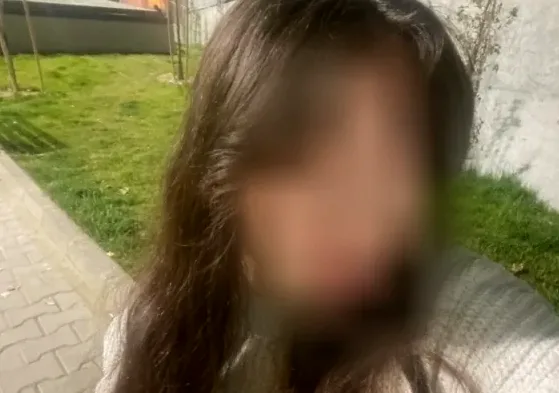 Lola, 22 años